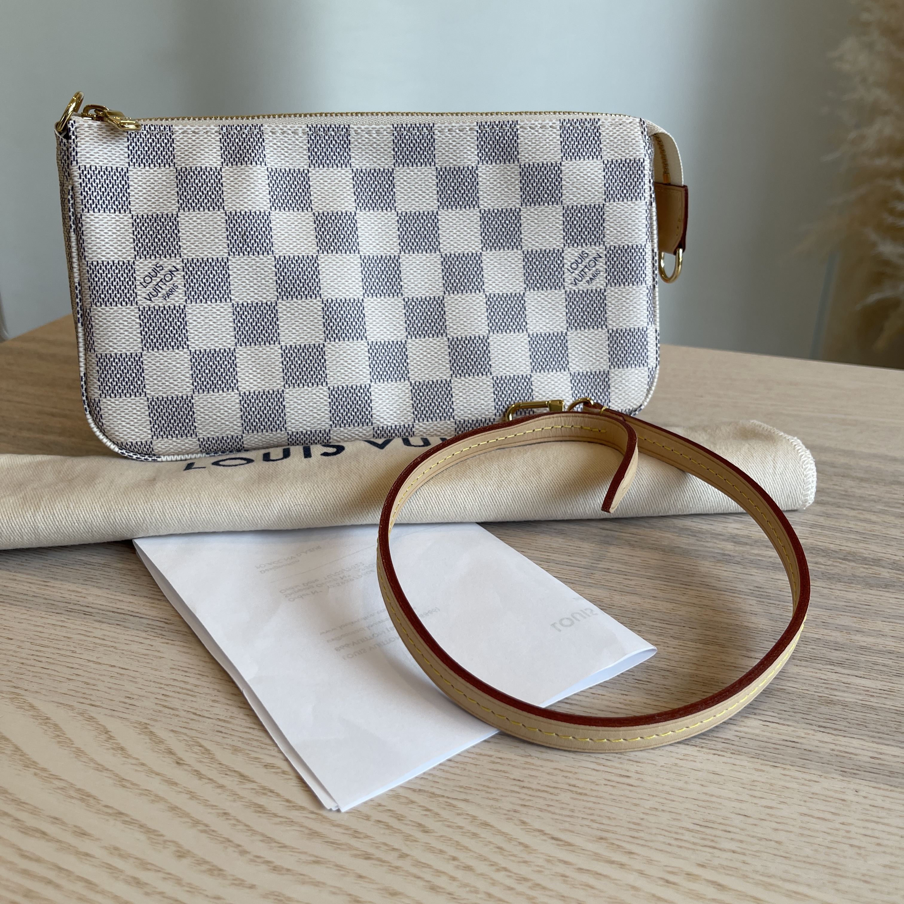 pochette accessoires damier azur louis