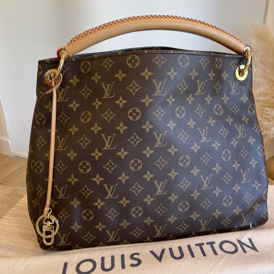 Louis Vuitton Monogram Artsy MM