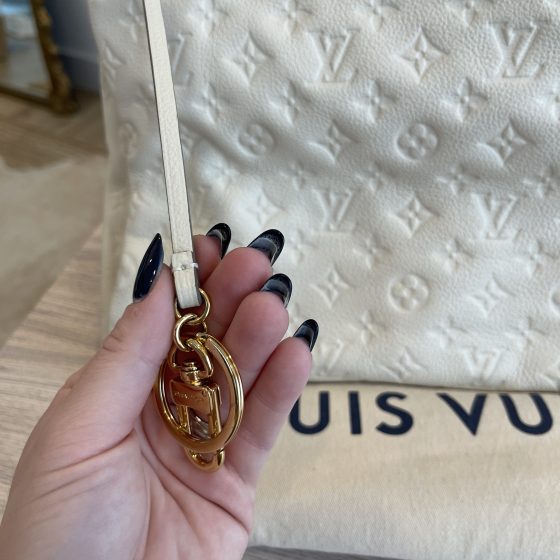 Louis Vuitton Artsy MM Empreinte Cream