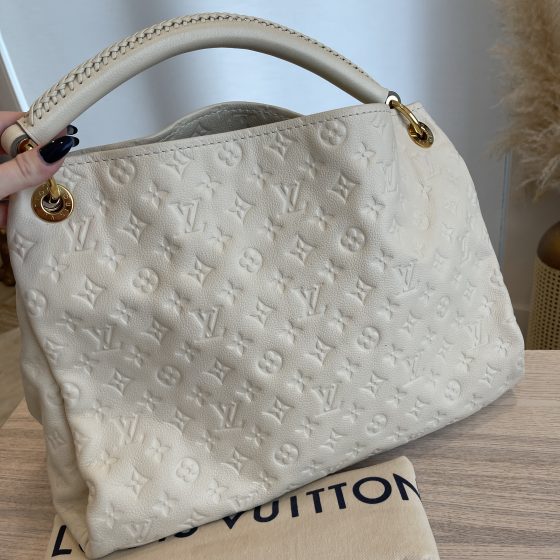 Louis Vuitton Artsy MM Empreinte Cream