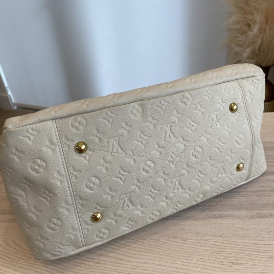 Louis Vuitton Artsy MM Empreinte Cream