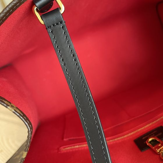 Louis Vuitton Reverse Monogram Giant Onthego MM
