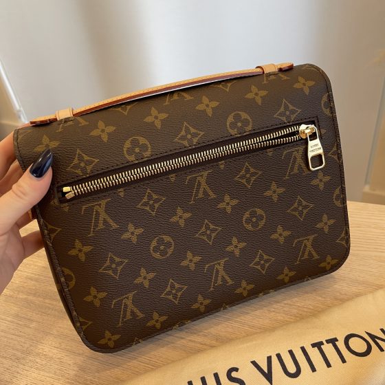 Louis Vuitton Monogram Pochette Metis