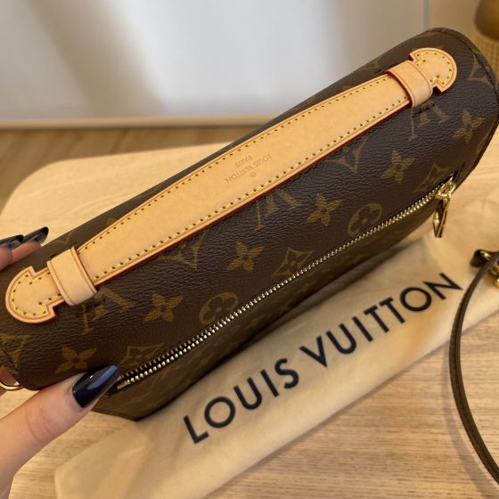 Louis Vuitton Monogram Pochette Metis
