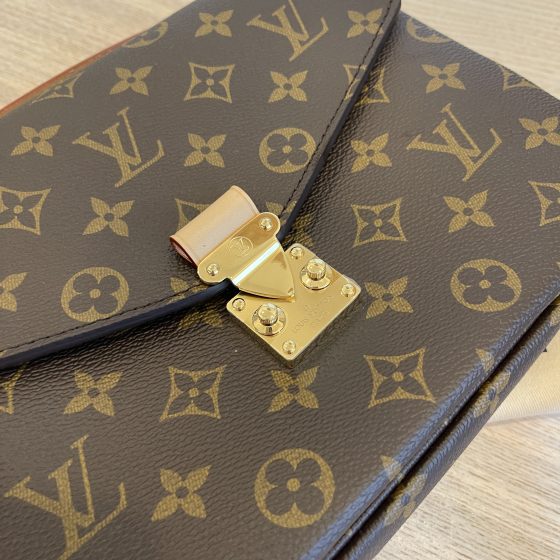 Louis Vuitton Monogram Pochette Metis