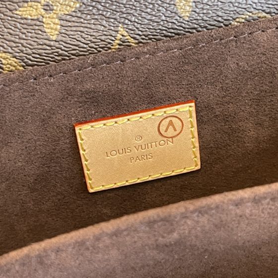 Louis Vuitton Monogram Pochette Metis