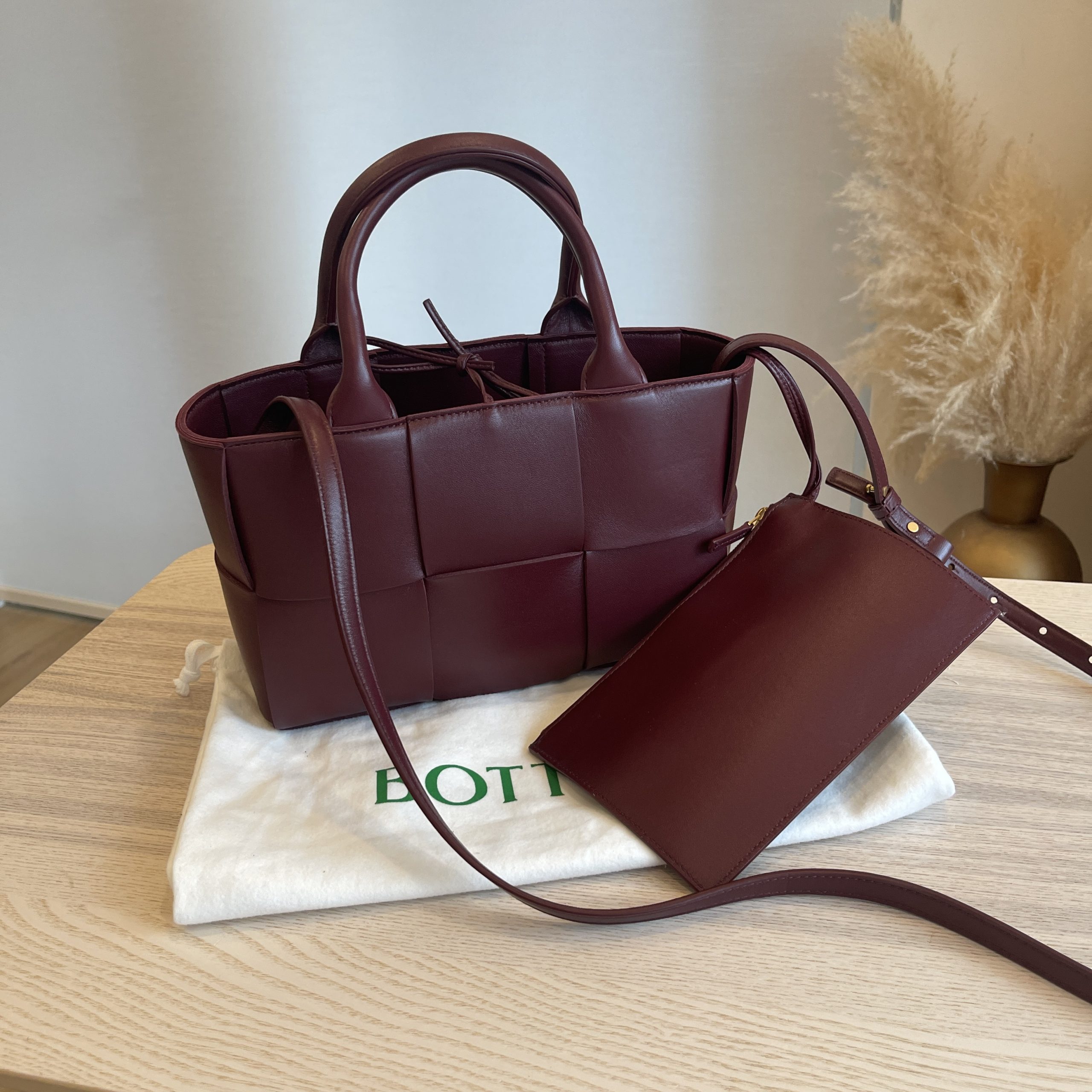 Bottega veneta burgundy bag clearance
