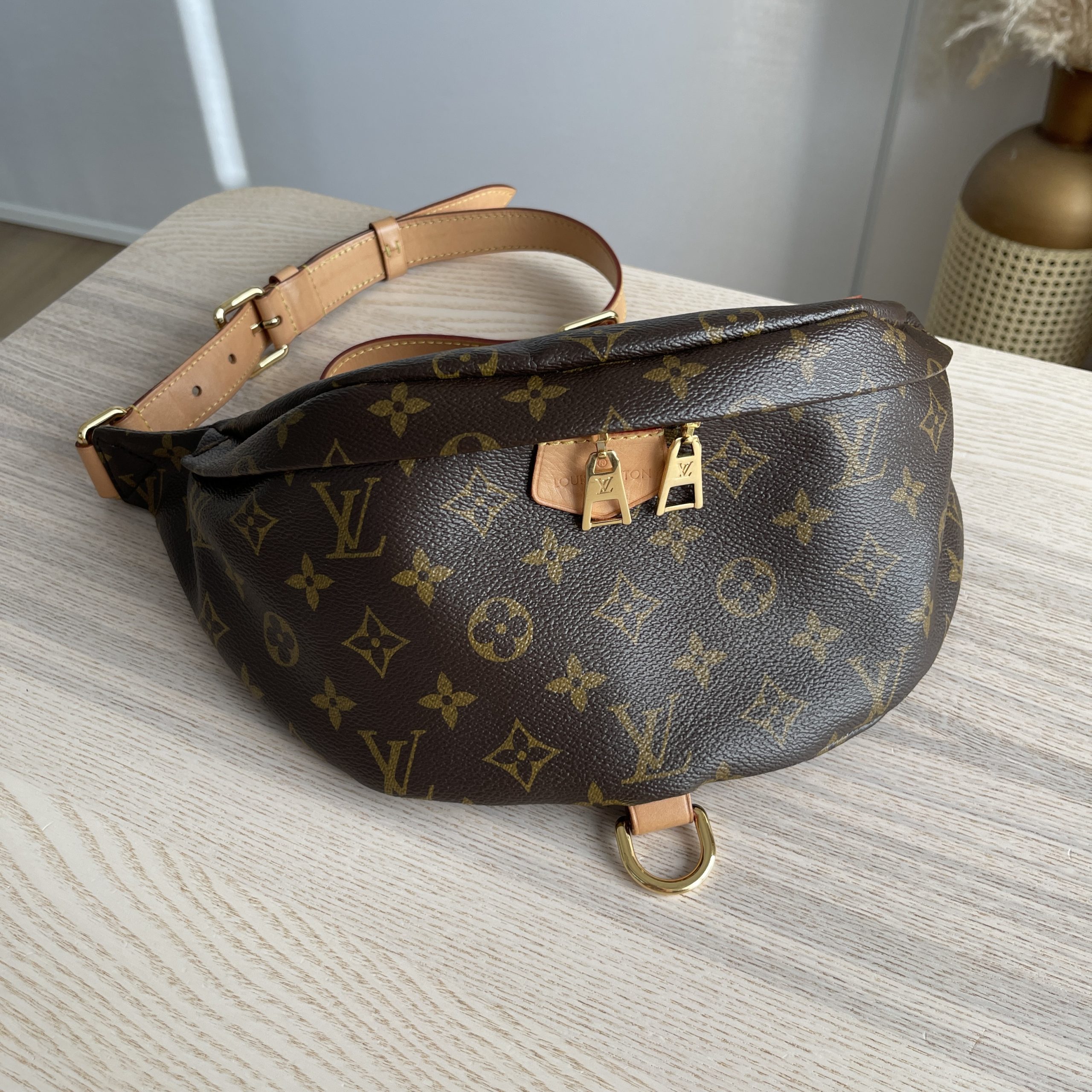 Louis Vuitton, Monogram Bumbag