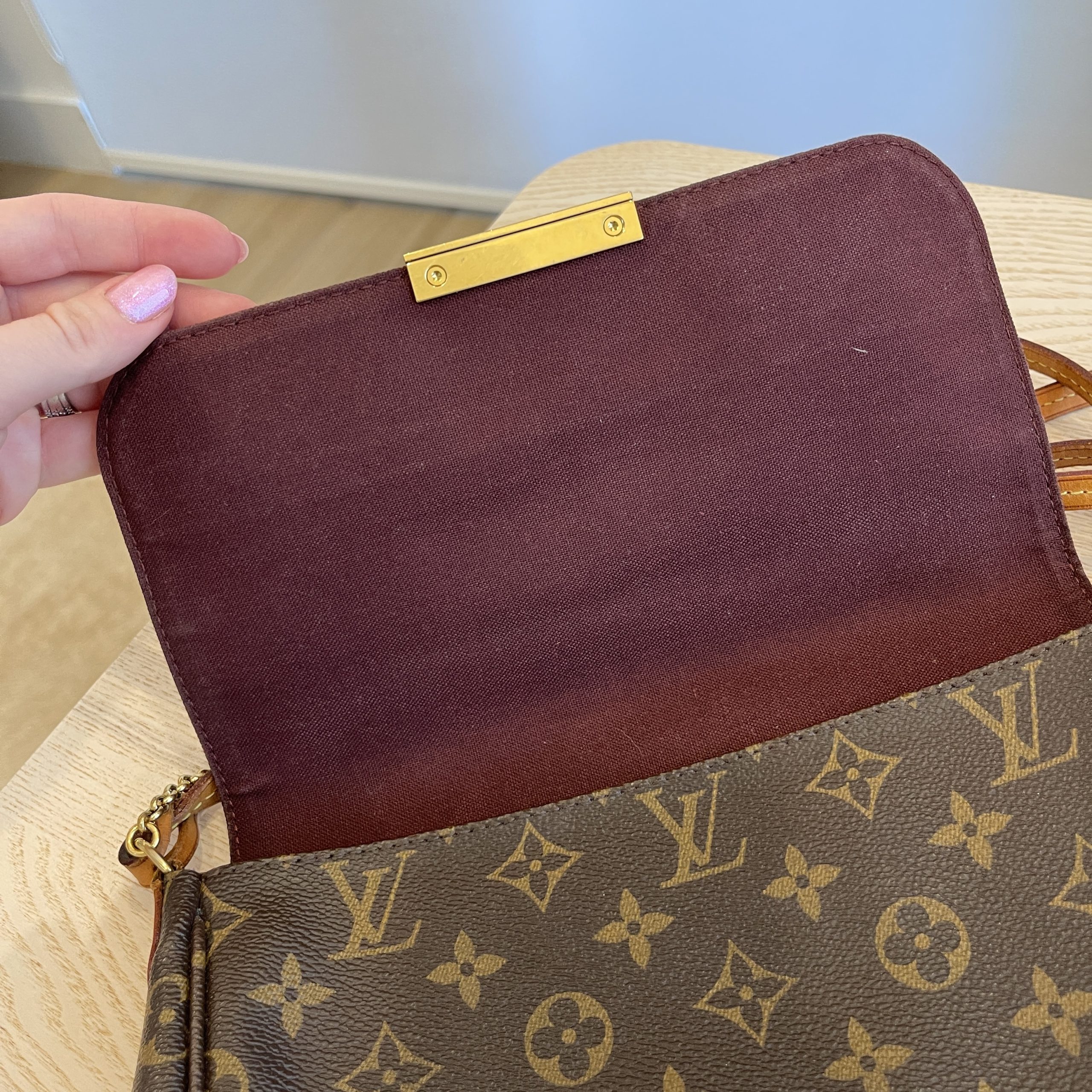 Louis Vuitton Favorite MM Monogram Bag (DU3192) – AE Deluxe LLC®