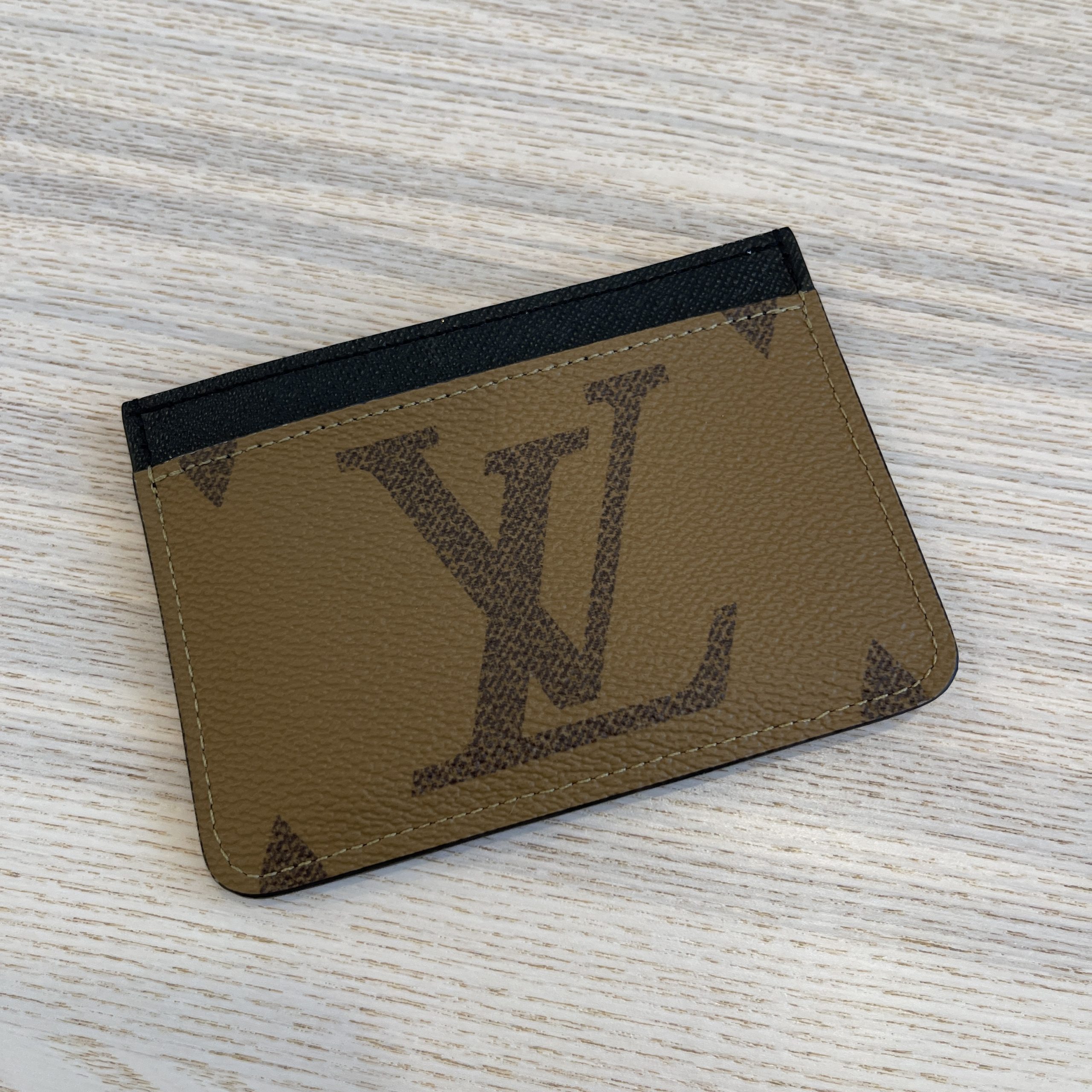 Louis Vuitton - Neo Card Holder in 2023