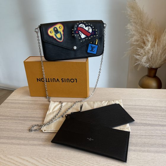 Louis Vuitton Epi LV Stories Pochette Felicie Black