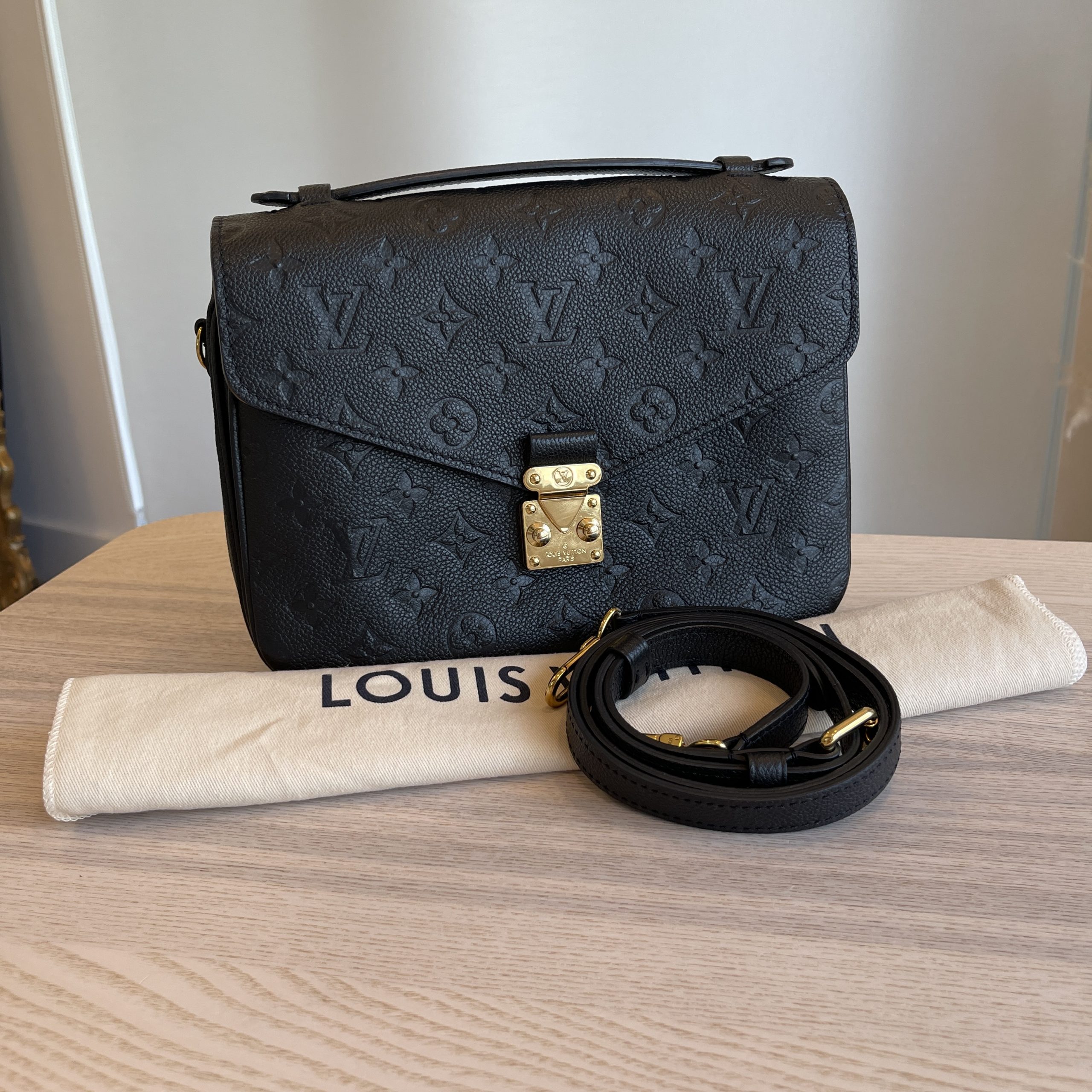 Metis noir louis vuitton sale