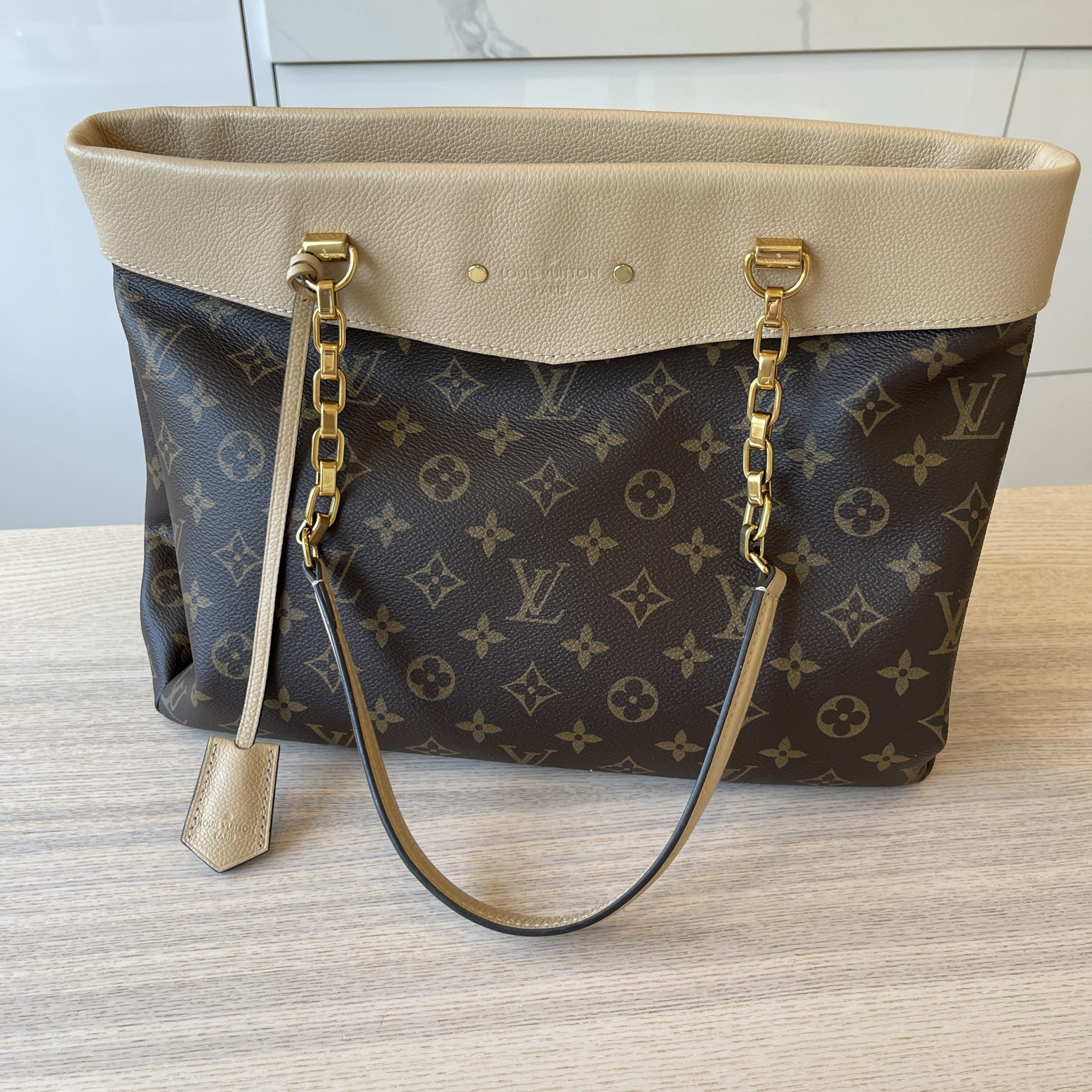 AUTHENTIC LOUIS VUITTON PALLAS CHAIN BAG M50069 DUNE