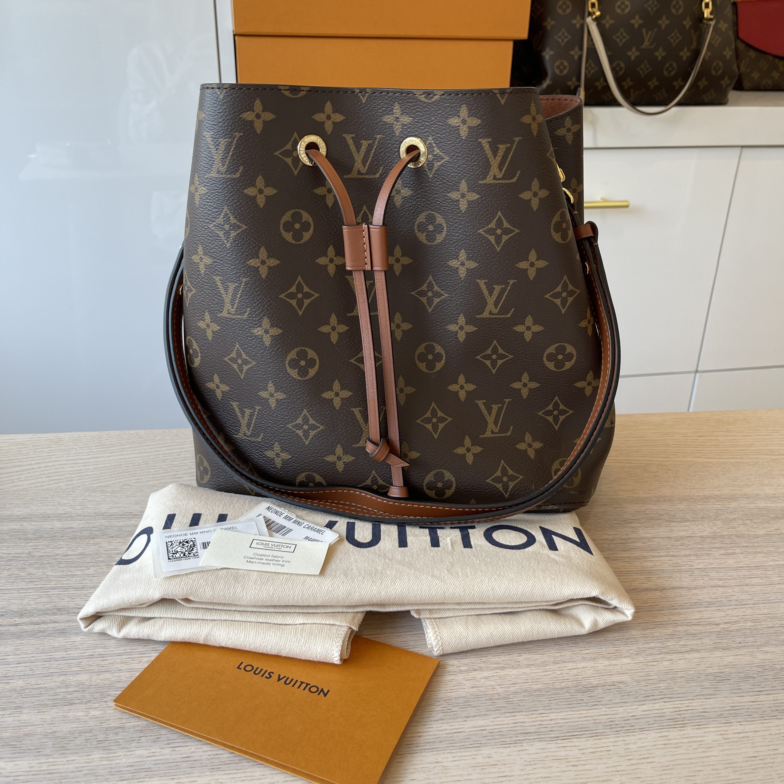 Louis Vuitton Monogram Neonoe Caramel