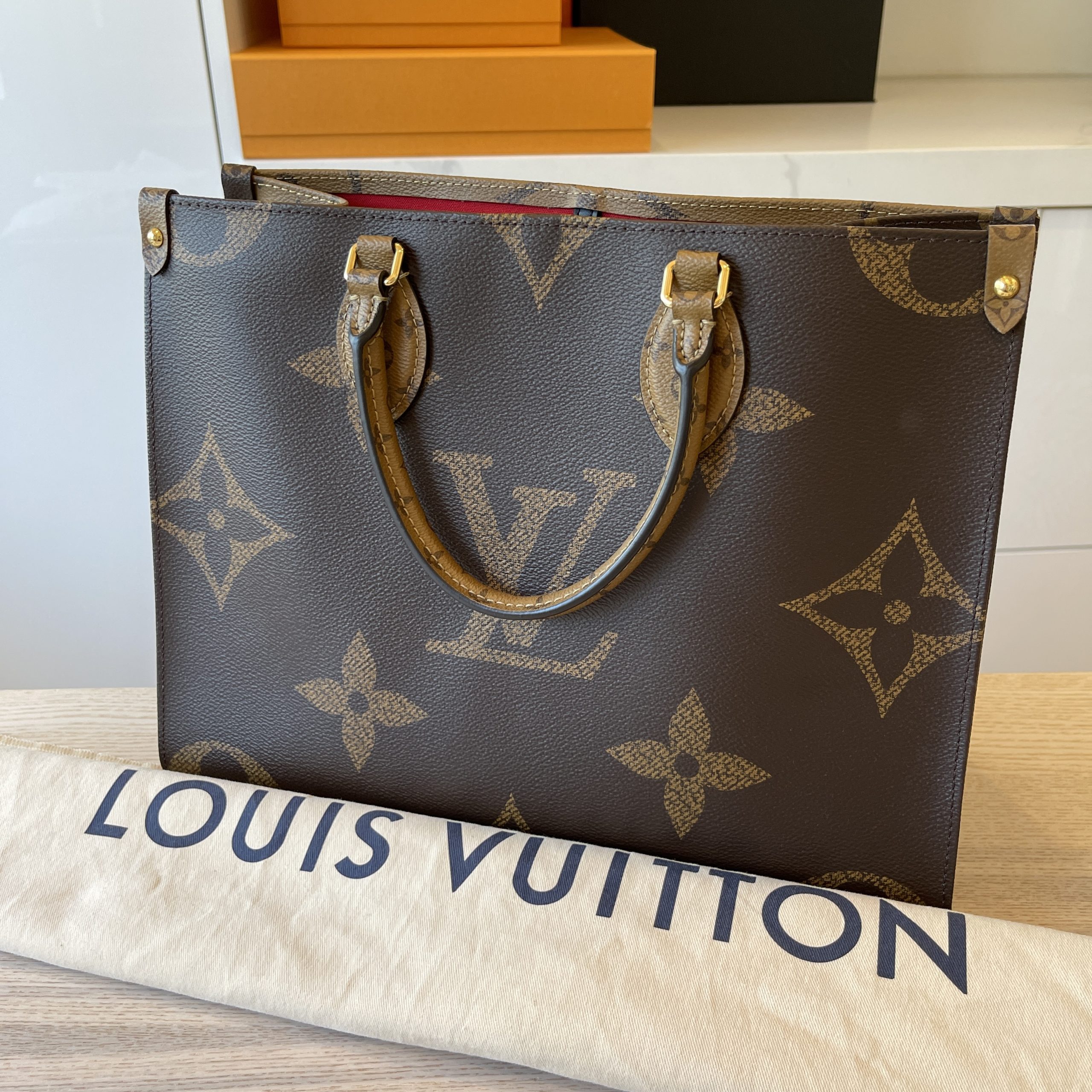 Louis Vuitton Onthego mm Reverse Monogram