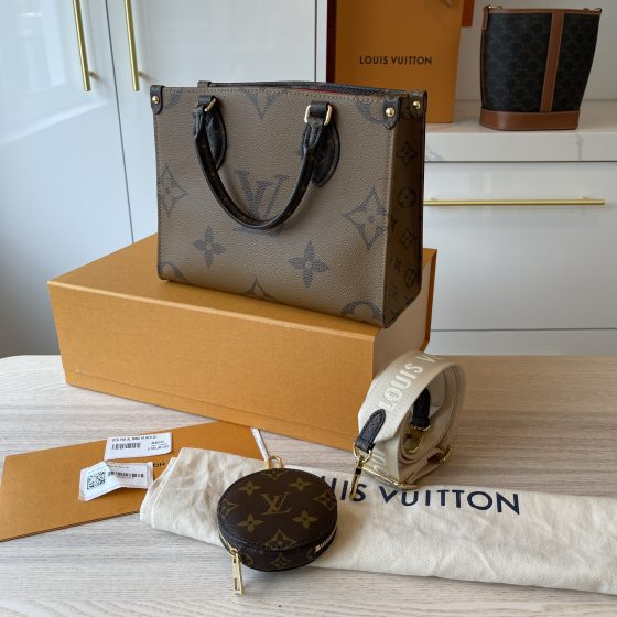 Louis Vuitton Reverse Monogram Giant Onthego PM
