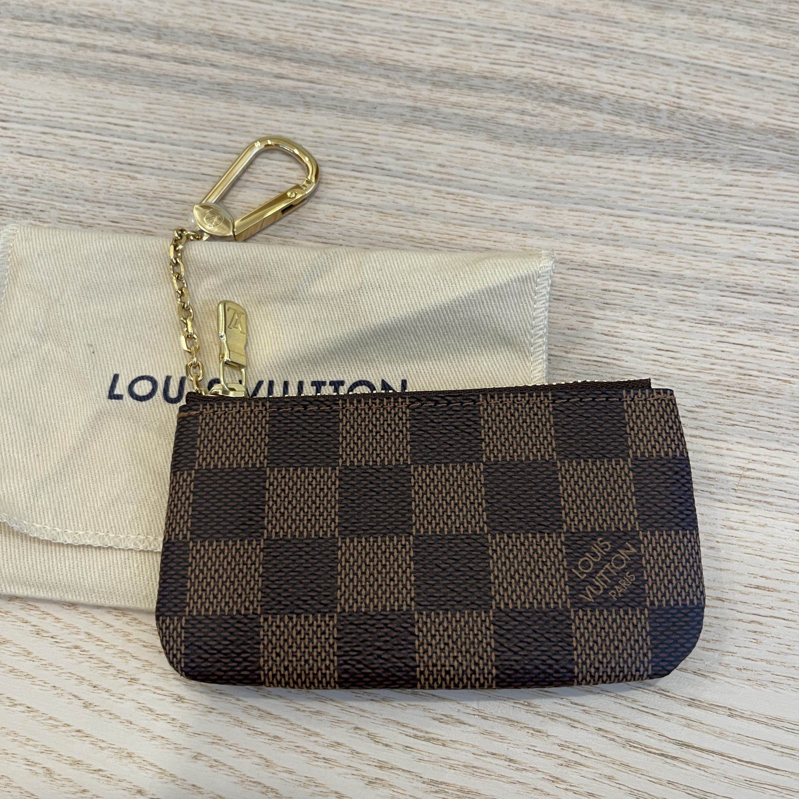 LOUIS VUITTON Damier Ebene Key Cles - The Purse Ladies