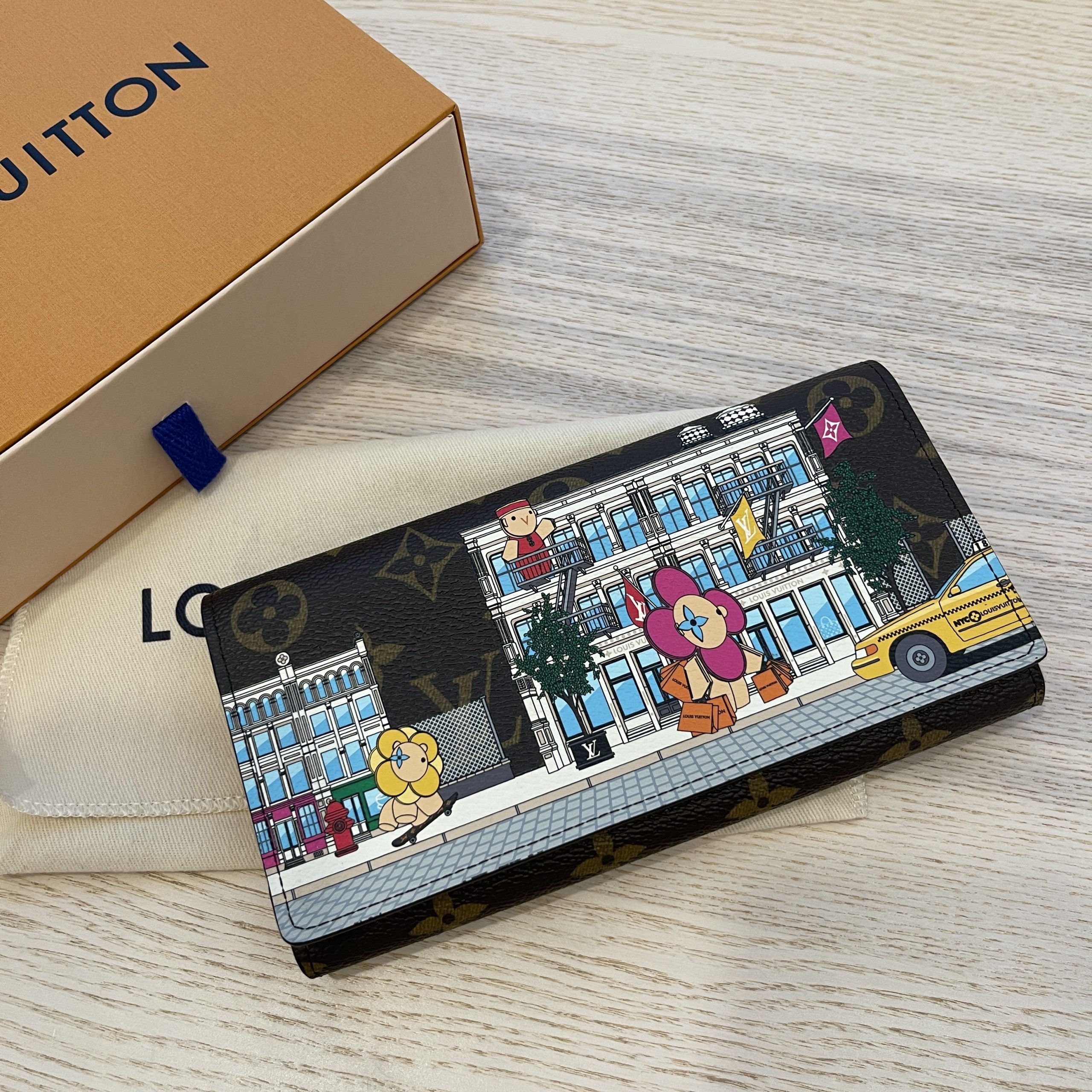 Louis Vuitton Limited Edition Sarah Wallet