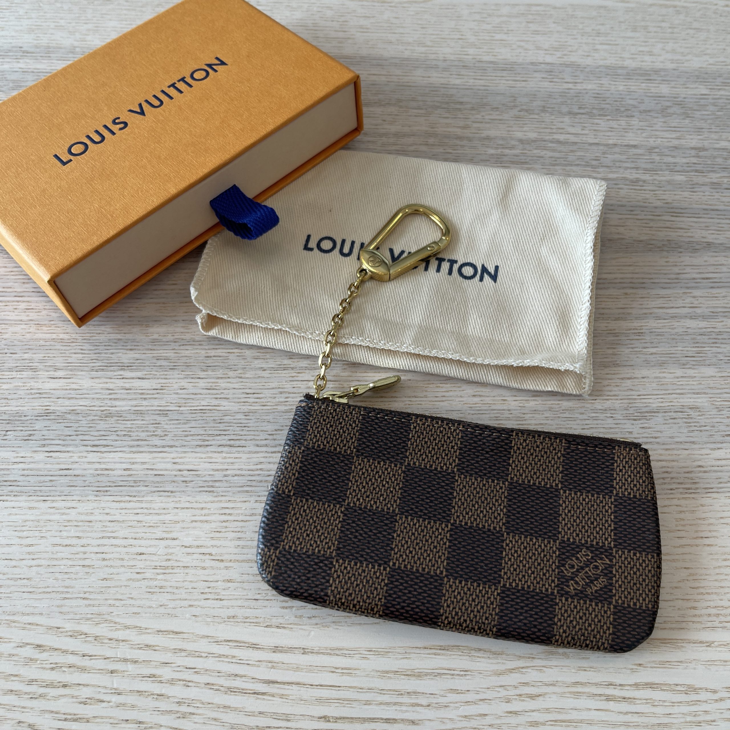 louis-vuitton key pouch damier ebene