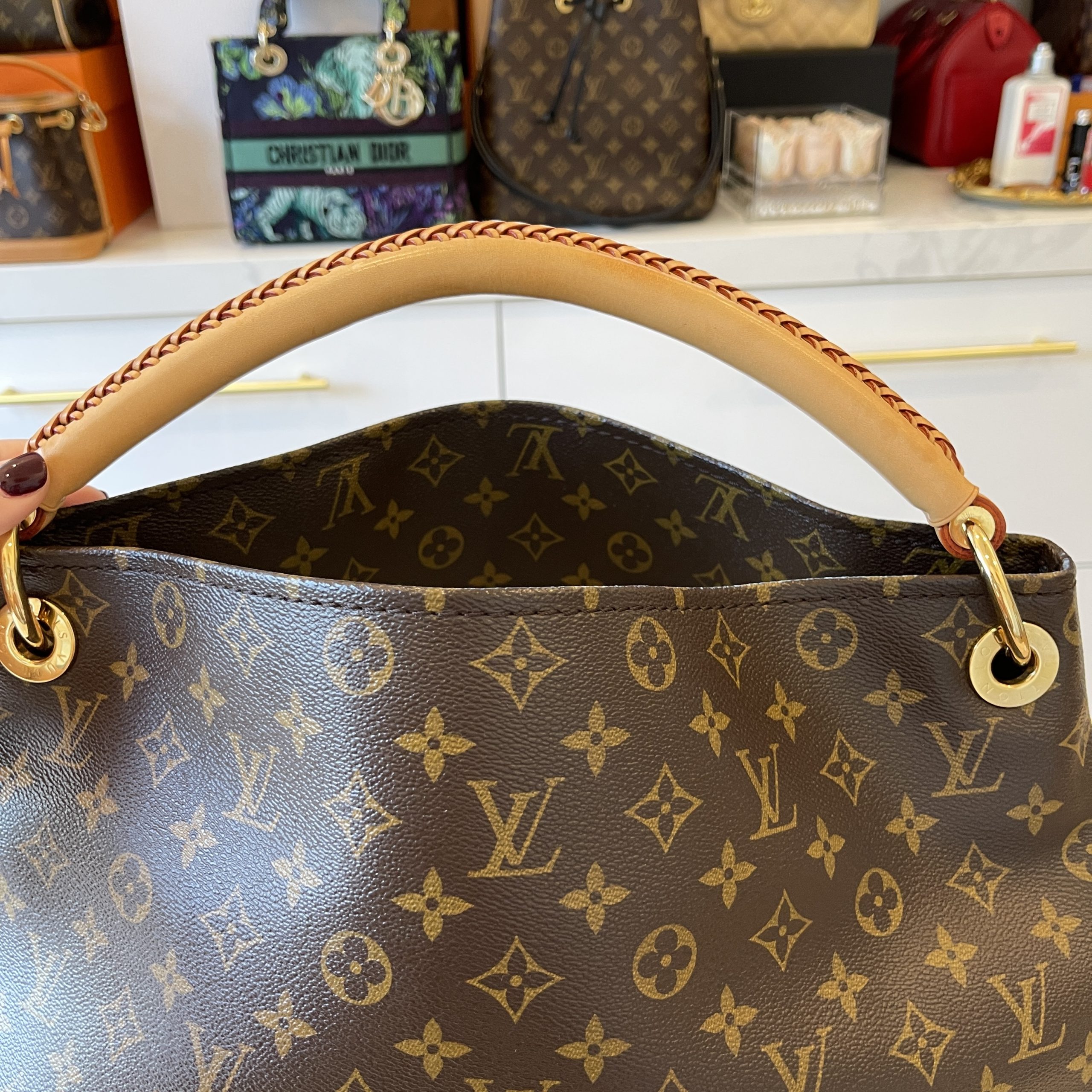 Louis Vuitton Monogram Artsy MM