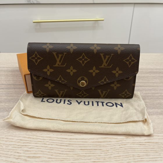 Louis Vuitton Monogram Sarah Retiro Wallet Fuchsia