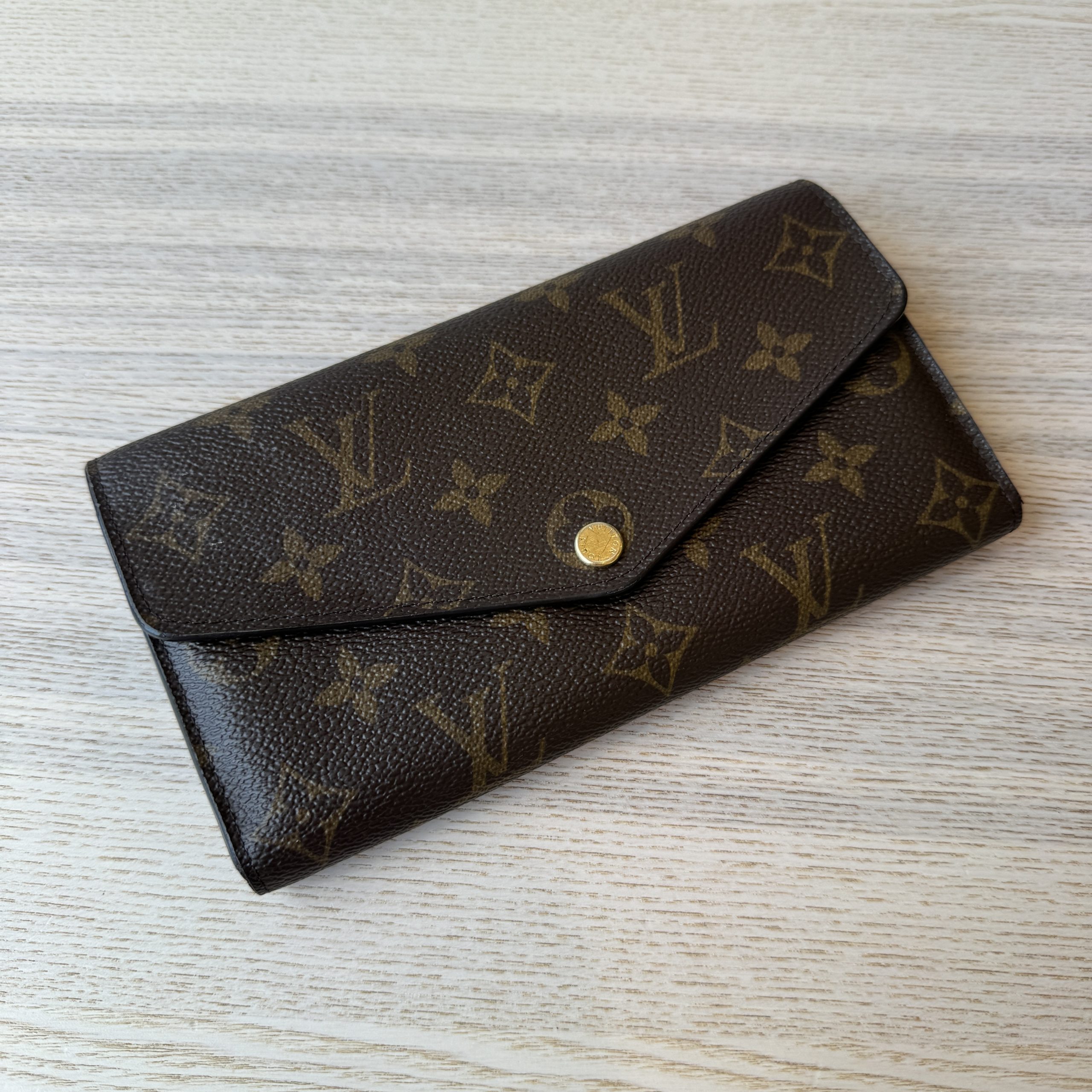 louis vuitton monogram sarah wallet