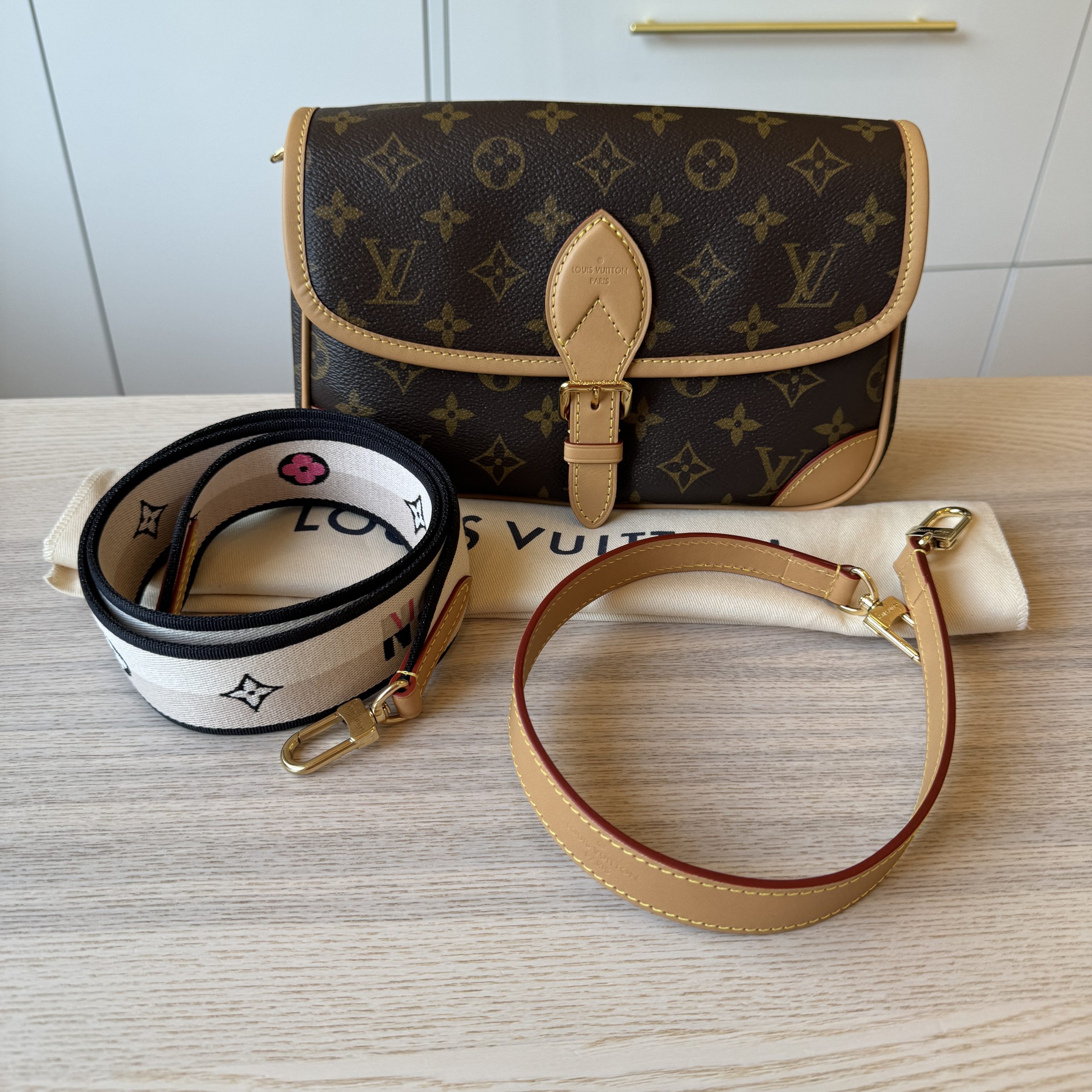 Louis Vuitton Diane Fuchsia Monogram