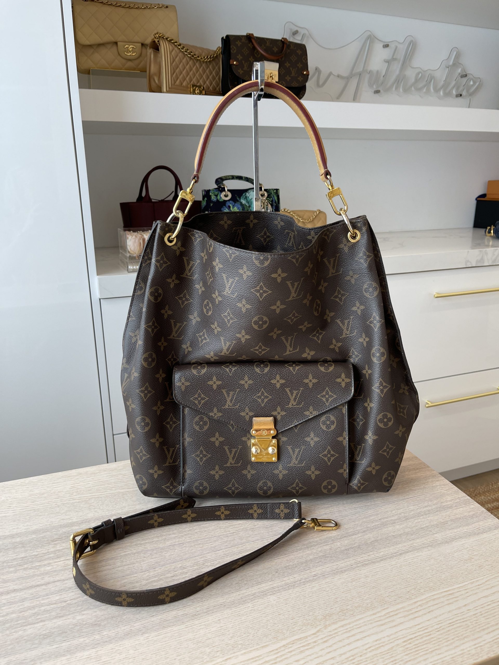 LOUIS VUITTON MONOGRAM METIS HOBO, GLAZING + WHAT'S INSIDE?