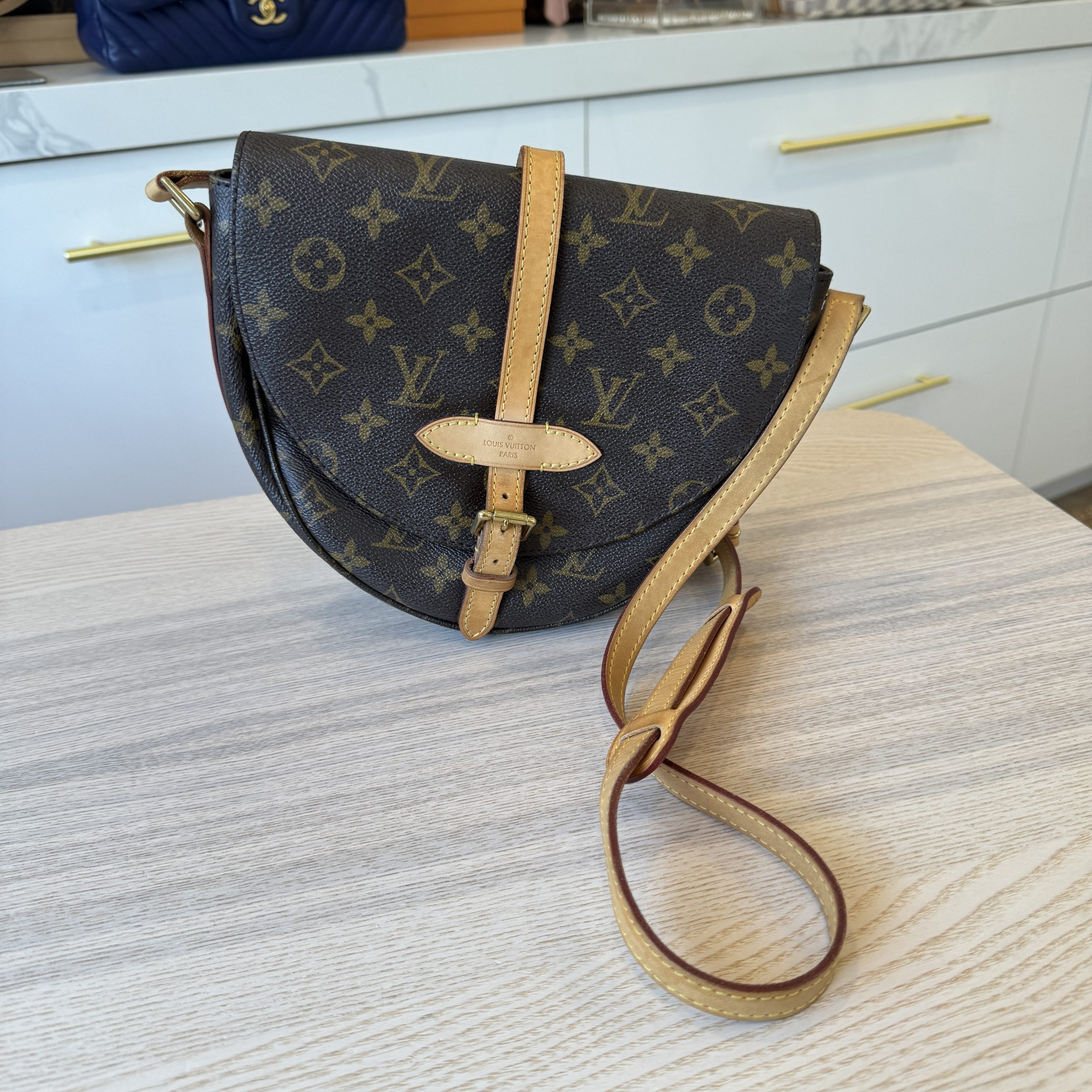Carmel Not selling just showing off  Louis vuitton bag, Calf leather, Hobo  bag