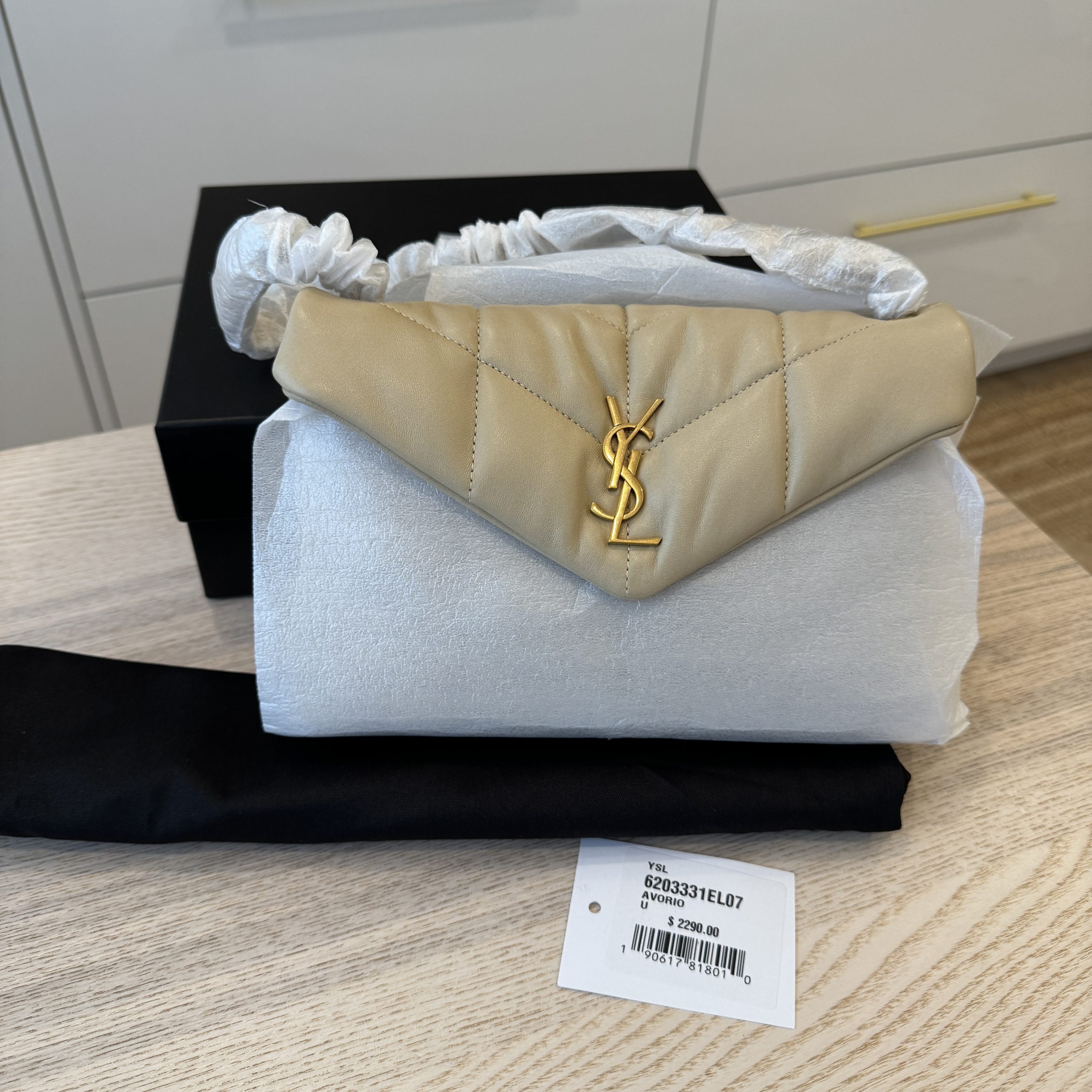 Saint Laurent Loulou Puffer quilted shoulder bag - Neutrals