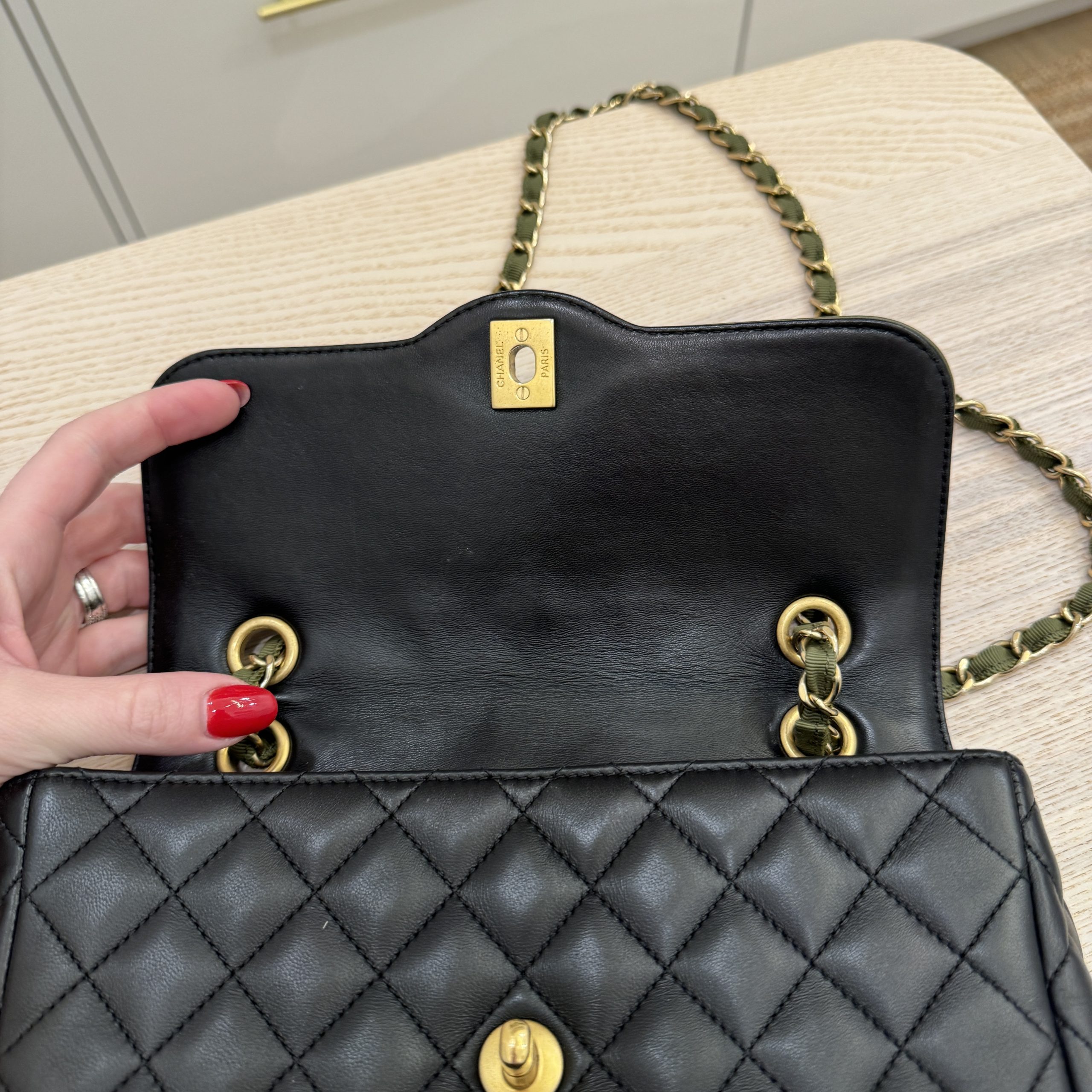 Chanel lambskin quilted medium double flap black deals