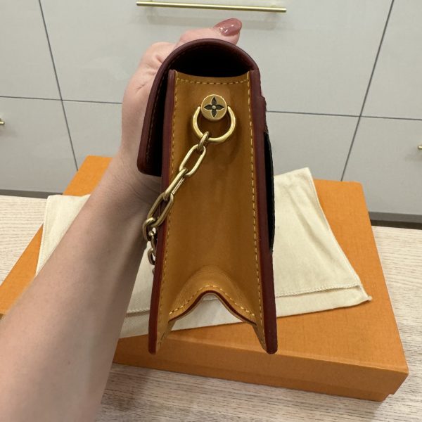 Louis Vuitton Monogram S Lock Belt Pouch MM - Image 8