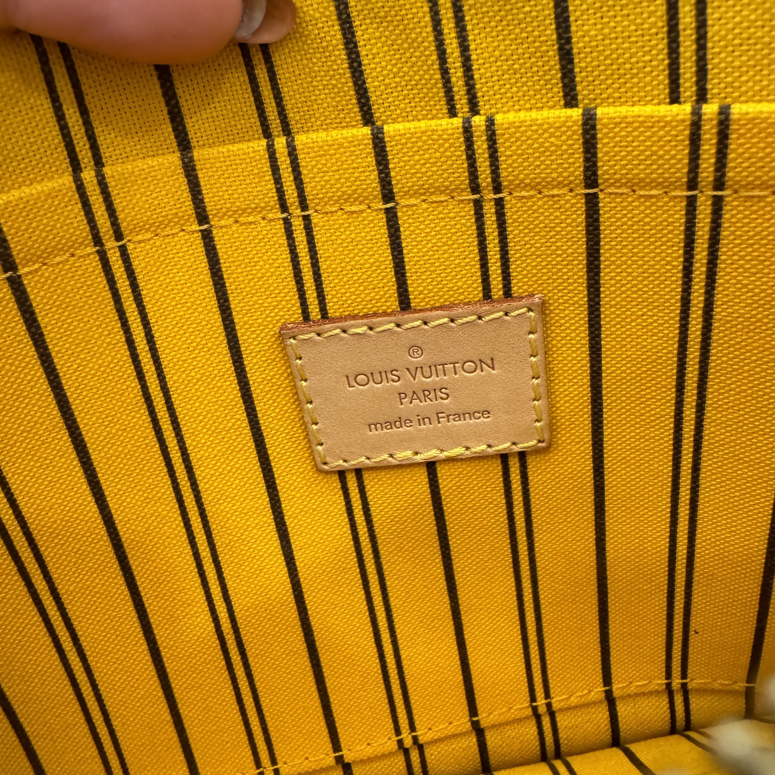 Neverfull yellow interior hotsell