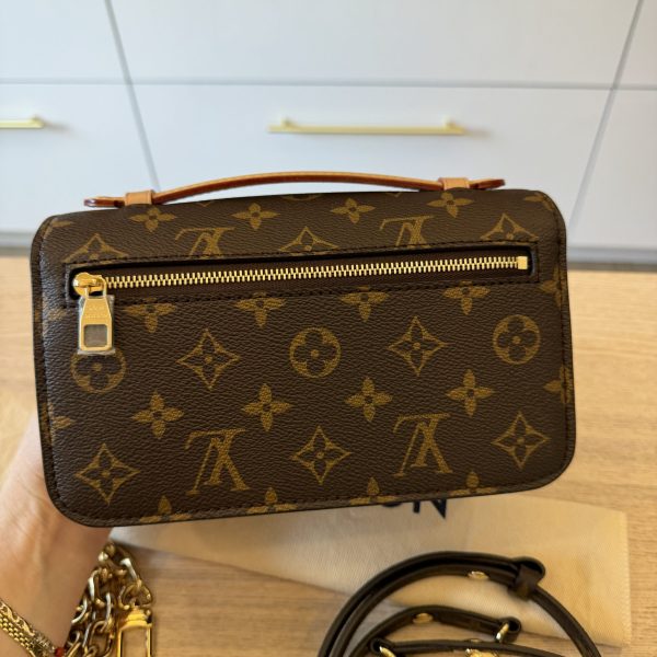 Louis Vuitton Monogram Pochette Métis East West