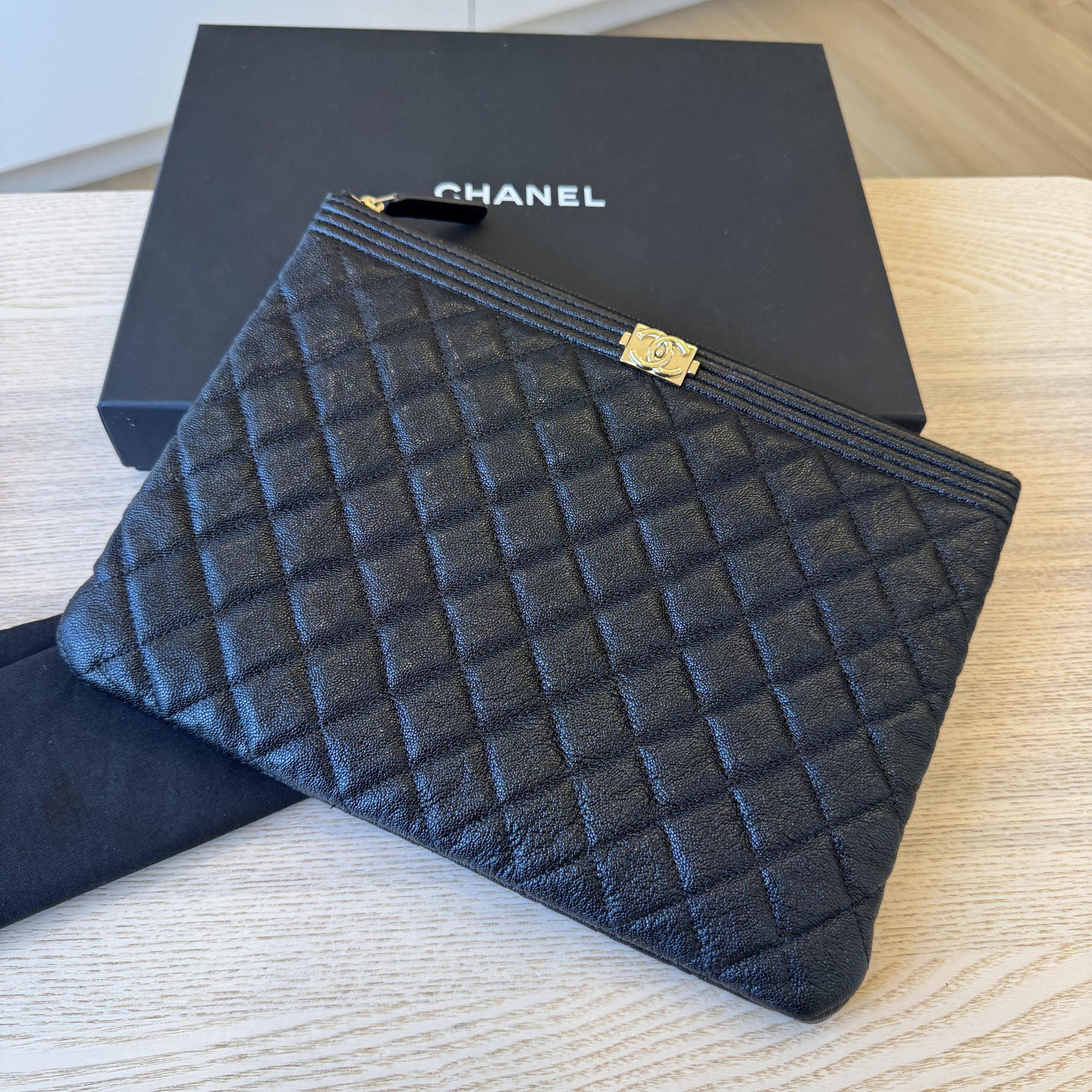 Chanel boy o case best sale