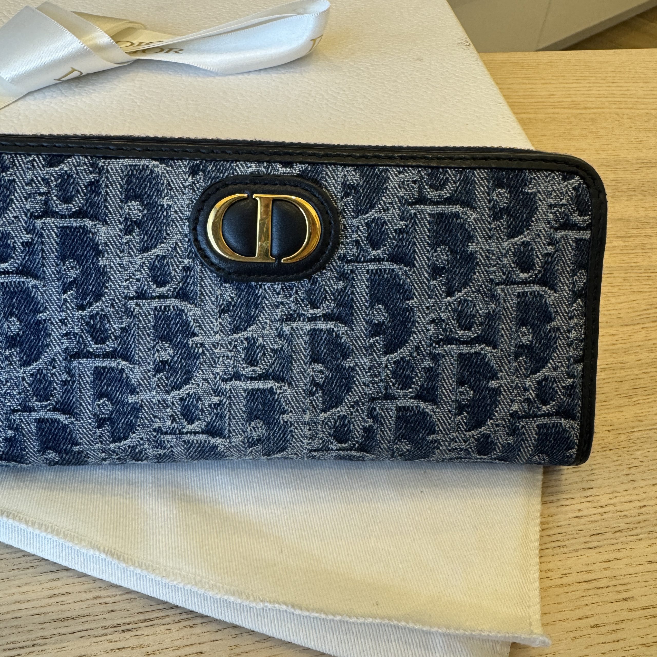 CHRISTIAN DIOR 30 Montaigne Voyageur Long Wallet Denim