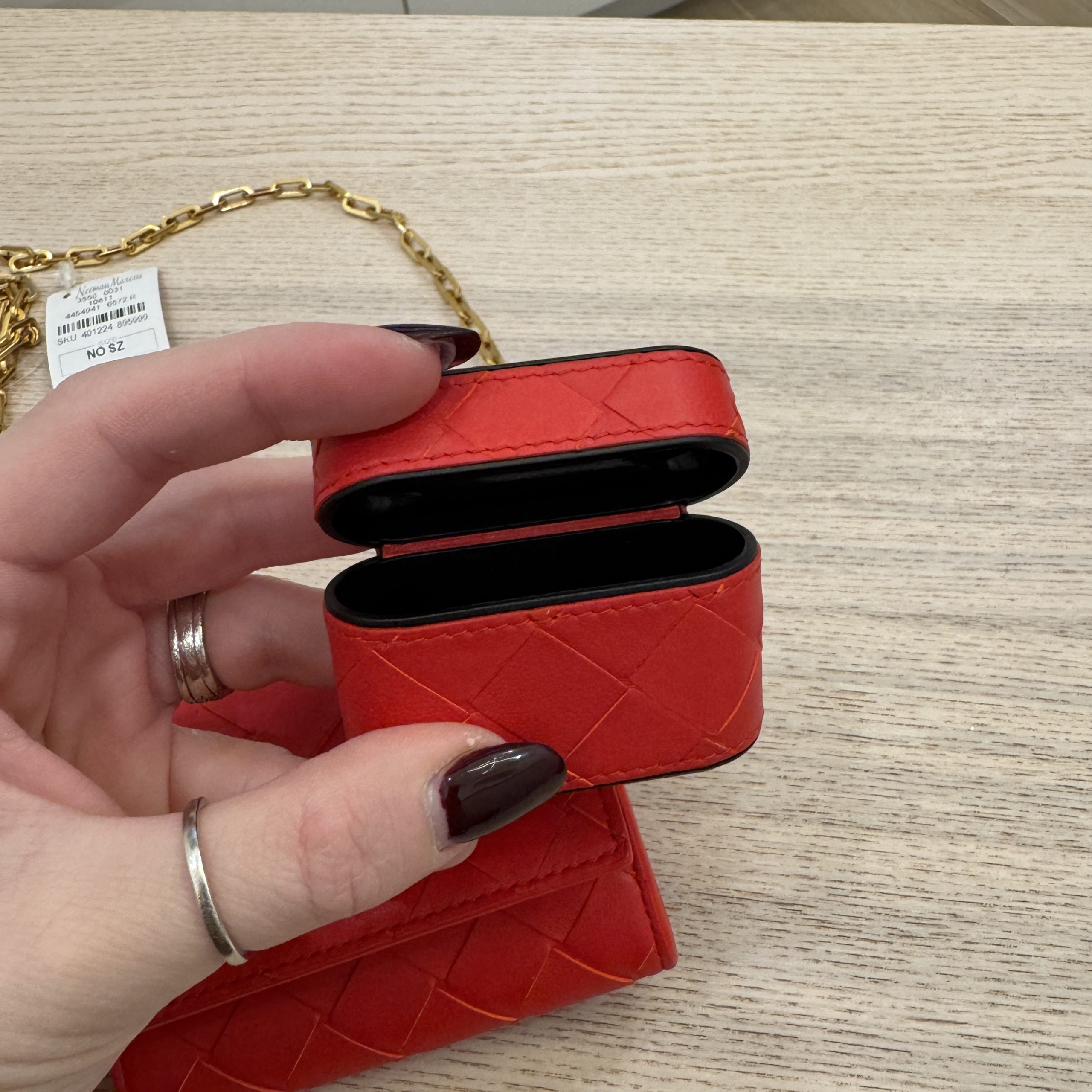 超美品　BOTTEGA VENETA Card Case On Chain Bottega Veneta Intrecciato Card Case on Chain | Neiman Marcus