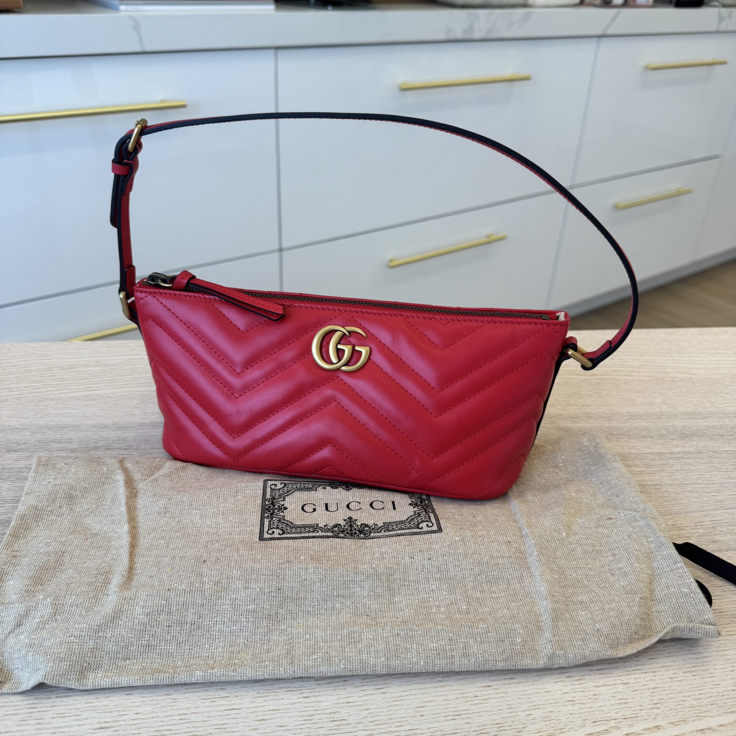 Gucci GG Marmont Matelasse Chevron Leather Shoulder Bag Red Pochette