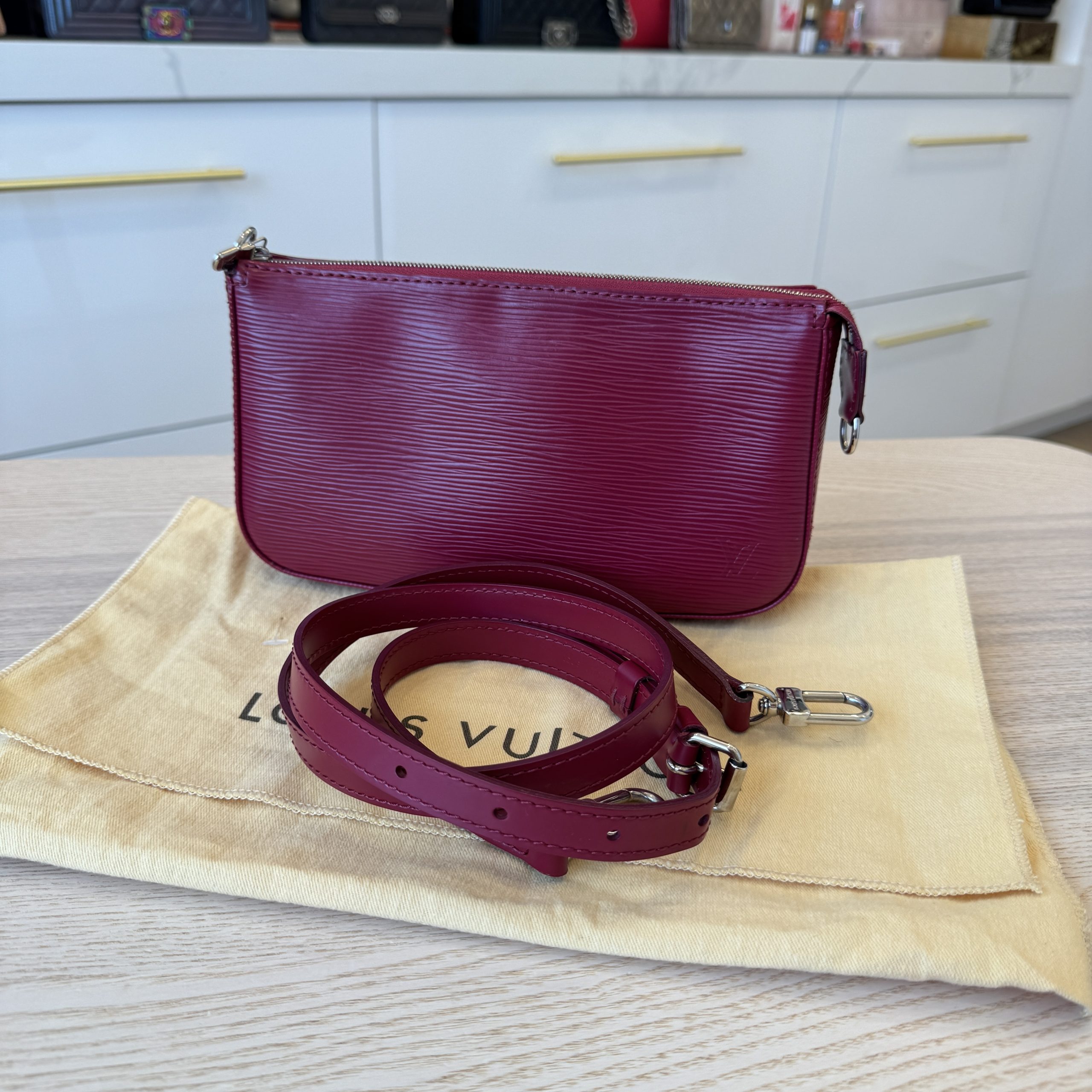 Louis Vuitton Epi Leather Pochette Accessories NM Fuchsia