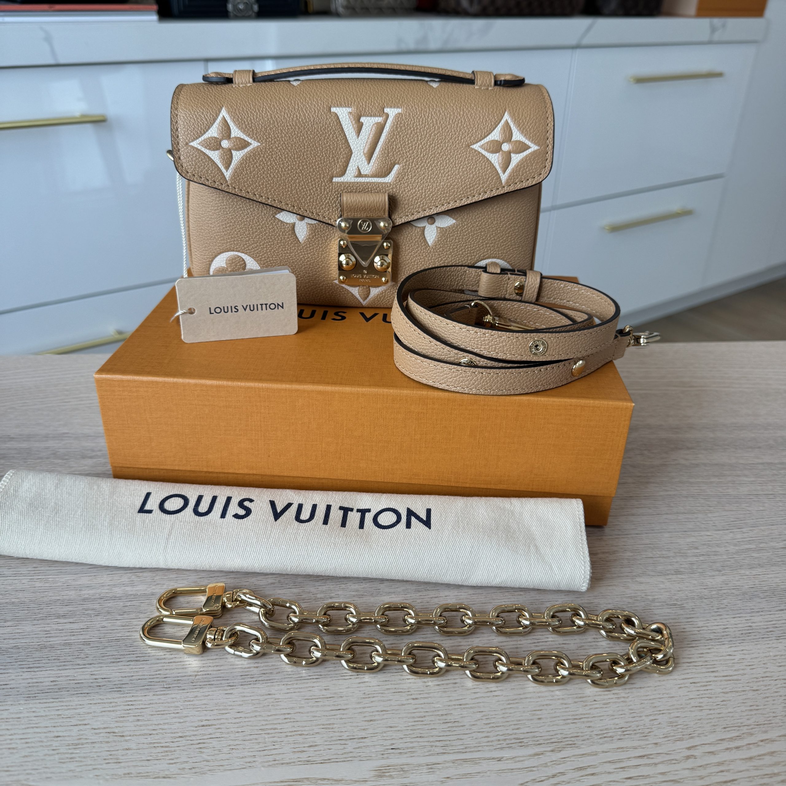 Louis Vuitton Pochette Métis East West Arizona and Cream Monogram Empreinte Leather