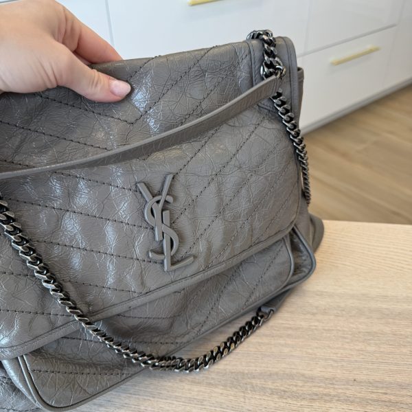 Saint Laurent Crinkled Calfskin Matelasse Monogram Large Niki Chain Satchel Grey