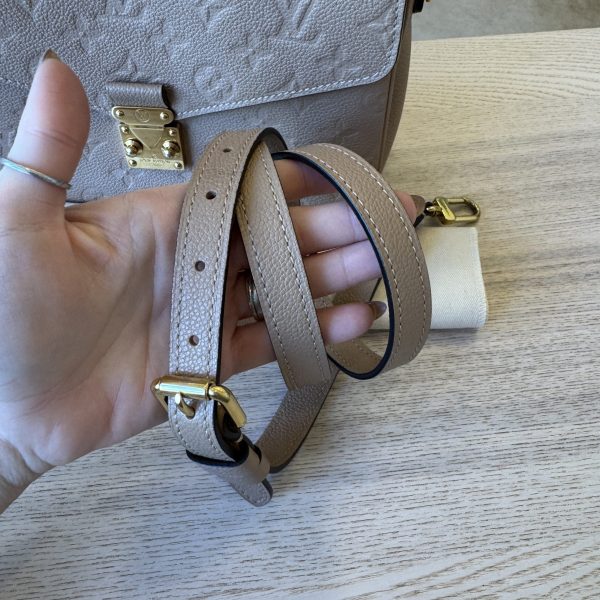 Louis Vuitton Empreinte Pochette Metis Beige