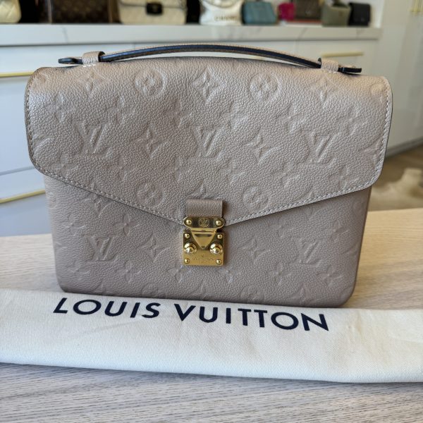 Louis Vuitton Empreinte Pochette Metis Beige