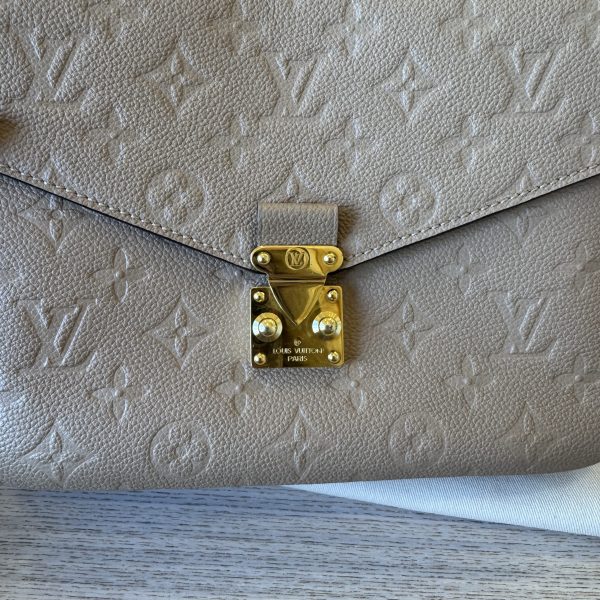Louis Vuitton Empreinte Pochette Metis Beige