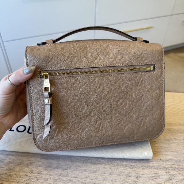 Louis Vuitton Empreinte Pochette Metis Beige
