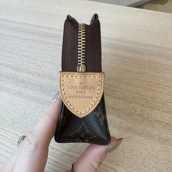 Louis Vuitton Monogram Toiletry 15