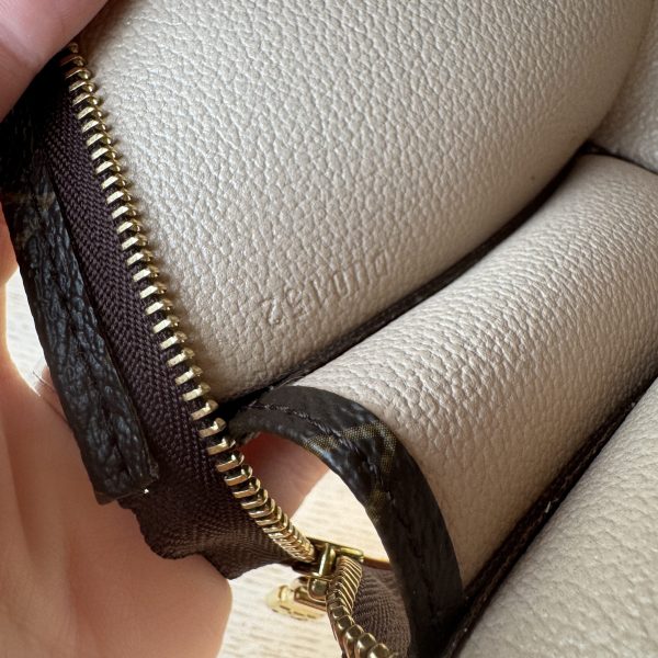 Louis Vuitton Monogram Toiletry 15