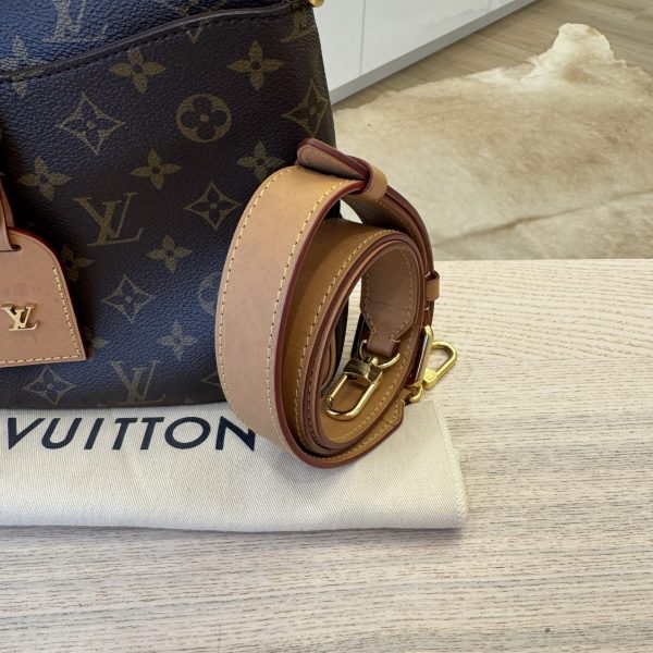 Louis Vuitton Monogram Odeon PM Vachetta