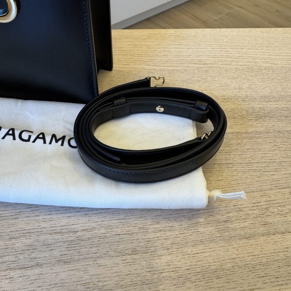 Salvatore Ferragamo Gancini-plaque Leather Minibag Black