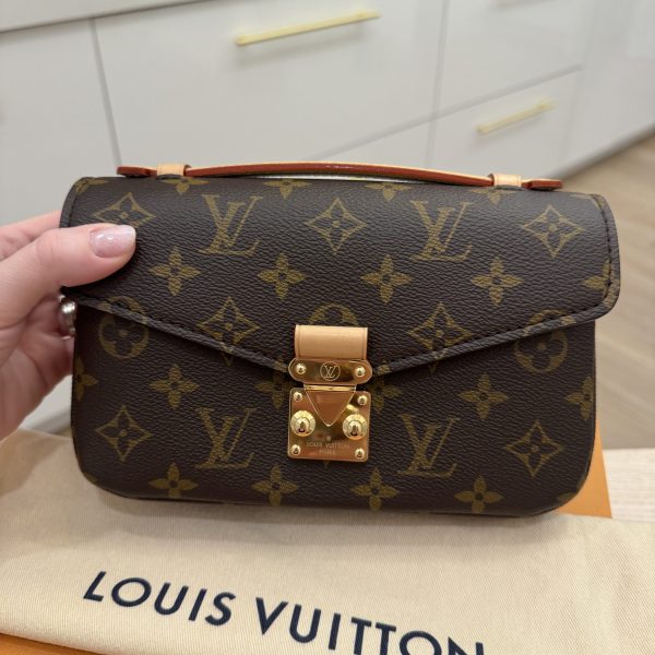 Louis Vuitton Monogram Pochette Métis East West